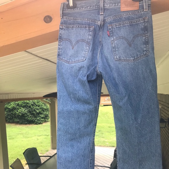 Levi denim Wedgie straight ripped Jeans - Picture 3 of 4